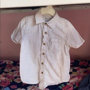 Striped grey and white tee w/ pocket